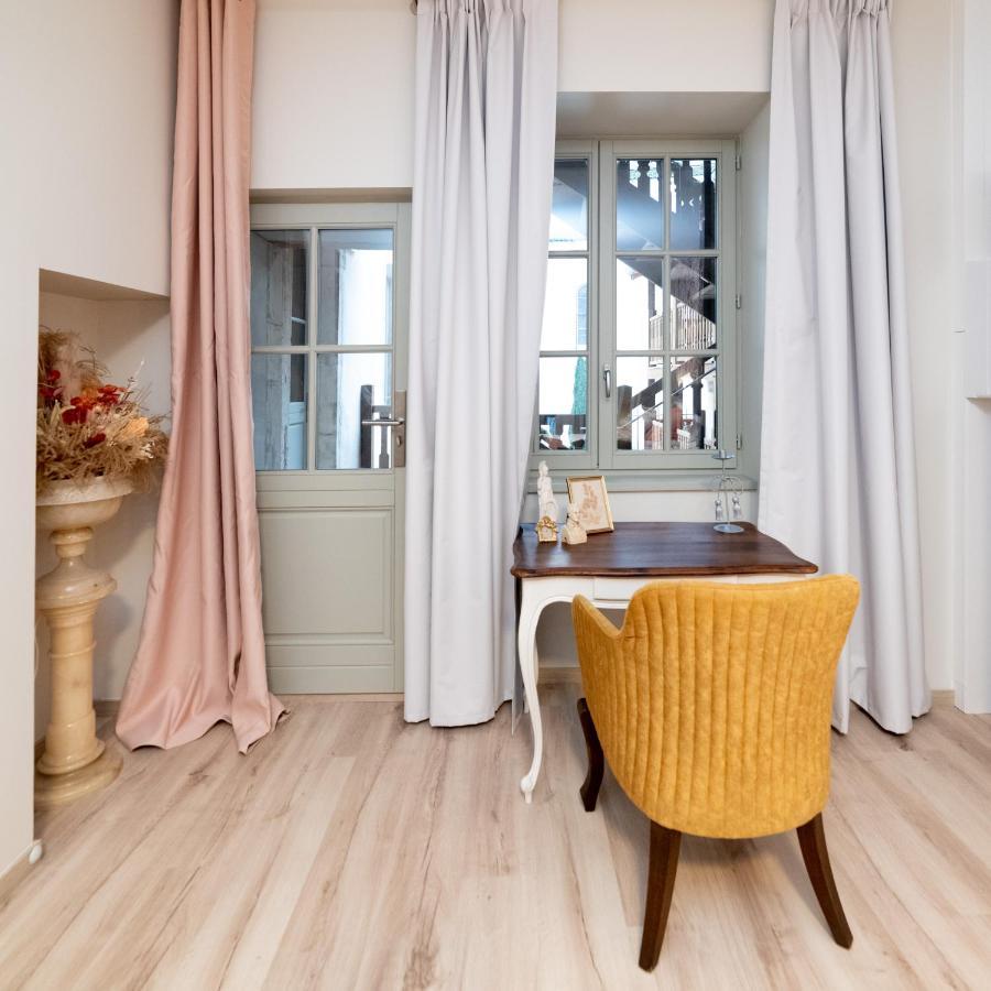 Les Coursives Appartements Mâcon Exterior photo